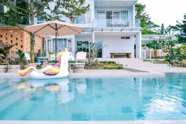 RUMAH MEWAH SEMI VILLA PRIVATE POOL DI KAWASAN EXCLUSIIVE RESORT DAGO PAKAR BANDUNG UTARA