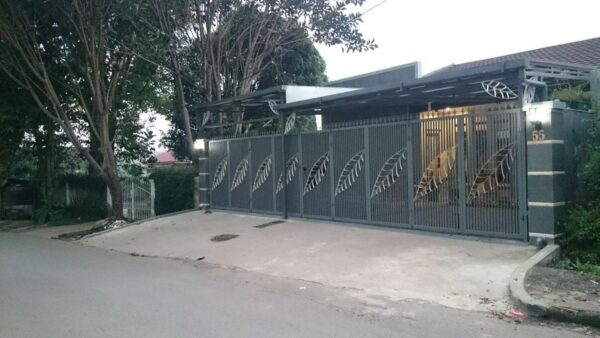 MEWAH Rumah Villa 2 lantai Fasilitas Jogging Track di lembang Cidadap Bandung