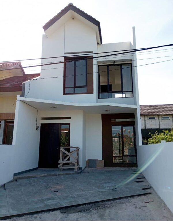 DIJUAL RUMAH BARU INDEN 2 LANTAI DI CISARANTEN KULON, ARCAMANIK BANDUNG.