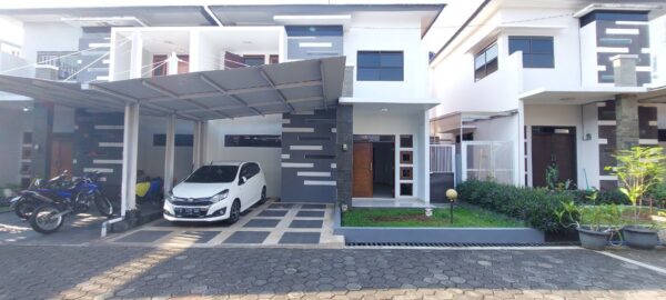 RUMAH TERAWAT ASRI KULDESAK ONEGATE SYSTEM PESANTREN CIBABAT CIMAHI