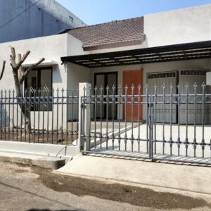 RUMAH DI KOMPLEK LEUWISARI DEKAT TERMINAL LEUWI PANJANG BANDUNG KOTA