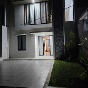 RUMAH BARU FURNISHED MINIMALIS BANYAK BUKAAN SETIABUDI GEGER KALONG