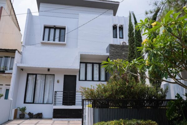 Rumah Terawat Siap Huni Full Furnished Di Setiabudi Bandung