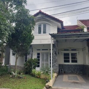 RUMAH ASRI KLASIK DI KOMPLEK EXCLUSIVE PINUS REGENCY SOEKARNO HATTA