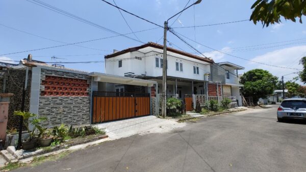 RUMAH DI AREA KAWALUYAAN SOEKARNO HATTA KOTA BANDUNG BUAH BATU