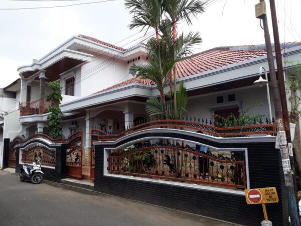 Rumah Mewah Posisi Hook Siap Huni 2 Lantai Di Riung Bandung