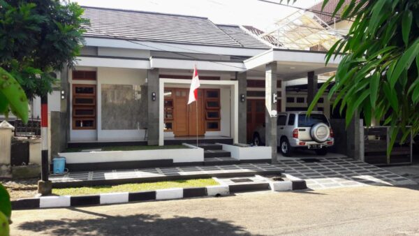 RUMAH MINIMALIS BANGUNAN BARU 1 LANTAI DI KOMPLEK EXCLUSIVE MITRA DAGO PARAHYANGAN ANTAPANI