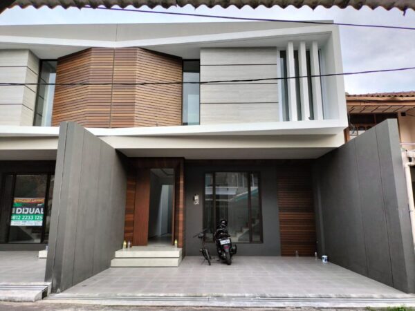 BRAND NEW HOME SEMI INDUSTRIAL BANGUNAN MODERN KUALITAS MATERIAL TERBAIK DI PASTEUR