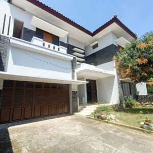 TURUN HARGA DIJUAL CEPAT RUMAH LUAS BANGUNAN KOKOH DI KOMPLEK ANTAPANI