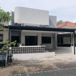 RUMAH KONTEMPORER DI KOTABARU PARAHYANGAN BANDUNG