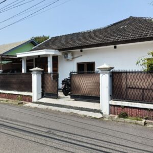 DIJUAL MURAH BANGUNAN STRATEGIS AREA KEMBAR REGOL SAYAP BKR