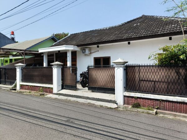 DIJUAL MURAH BANGUNAN STRATEGIS AREA KEMBAR REGOL SAYAP BKR