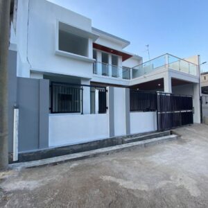 RUMAH BARU KLASIK MINIMALIS VIEW PEGUNUNGAN DI BUMI ASRI PADASUKA CICAHEUM BANDUNG