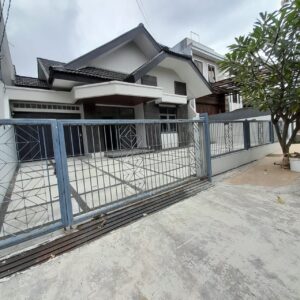 Rumah Cantik Lokasi Premium Kota Cimahi
