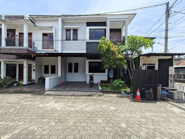 DIJUAL RUMAH BAGUS MODERN CLUSTER ARCAMANIK KOTA BANDUNG