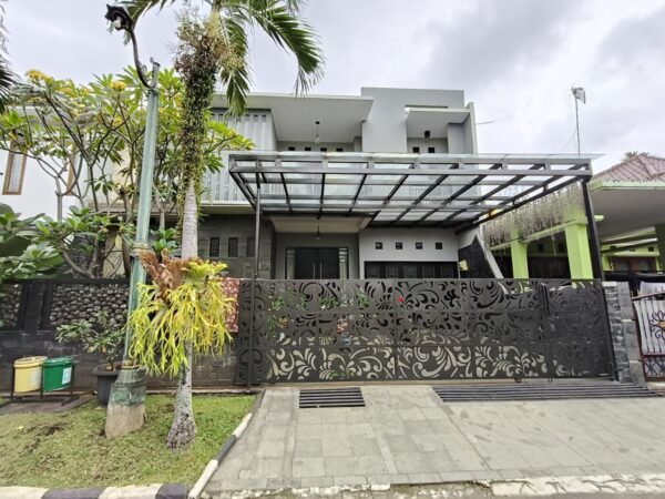DIJUAL RUMAH BAGUS TERAWAT DALAM PERUMAHAN EXCLUSIVE ANTAPANI DEKAT SUPERINDO TERUSAN JL JAKARTA