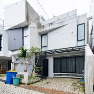 Rumah Villa Mewah Plus Kolam Renang Dekat UPI Setiabudi di Perumahan Syariah Lembang
