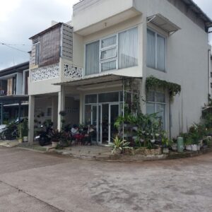 DIJUAL RUMAH ASRI HOOK DI BUAH BATU SQUARE BOJONGSOANG DEKAT TRANSMART.