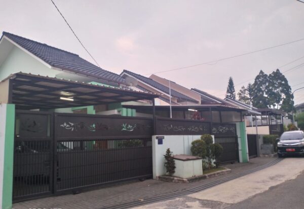 DIJUAL RUMAH MODERN ASRI TERAWAT DI SAYAP GEGERKALONG SARIJADI BANDUNG UTARA.