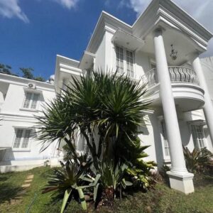 RUMAH LUX CLASSIC DI KAWASAN PERUMAHAN EXCLUSIVE PONDOK HIJAU BANDUNG UTARA