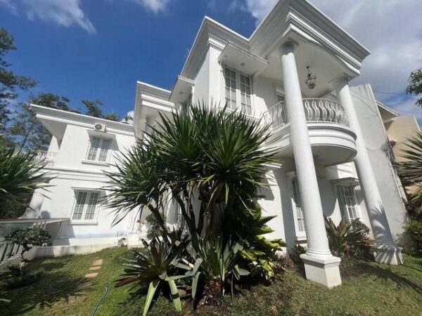 RUMAH LUX CLASSIC DI KAWASAN PERUMAHAN EXCLUSIVE PONDOK HIJAU BANDUNG UTARA
