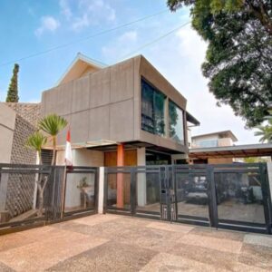 DIJUAL RUMAH STRATEGIS SEMI INDUSTRIAL PERUMAHAN EXCLUSIVE DEKAT UNIVERSITAS MARANATHA AREA BANDUNG UTARA