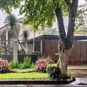 RUMAH MEWAH ASRI UDARA SEJUK BANDUNG UTARA KAWASAN CIUMBULEUIT DEKAT UNPAR