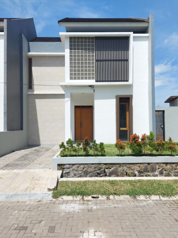 BRAND MEW RUMAH READY STOCK SIAP HUNI DALAM CLUSTER DI CIWARUGA BANDUNG UTARA DEKAT KE GEGERKALONG.