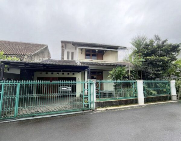 DIJUAL RUMAH TERAWAT DI AREA REGOL BKR BANDUNG TENGAH