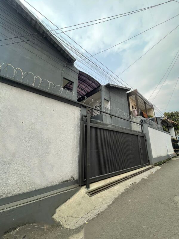 DIJUAL RUMAH KOST AKTIF STRATEGIS DENGAN TINGKAT OCCUPANCY DI ATAS 50% RADEN GANDA SAYAP PASTEUR