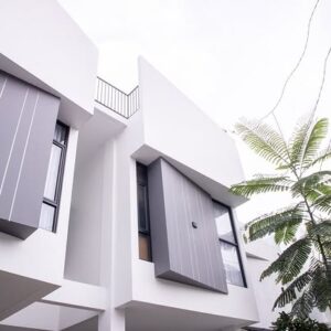 Rumah Villa Mewah Plus Kolam Renang Mini Futsal dan Basket Dekat UPI Setiabudi di Perumahan Lembang