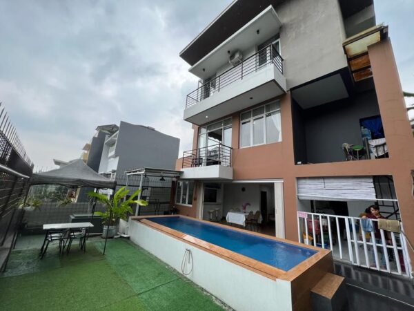 Rumah Mewah Full Furnished + Privat Pool Dago Pakar Timur Bandung Utara