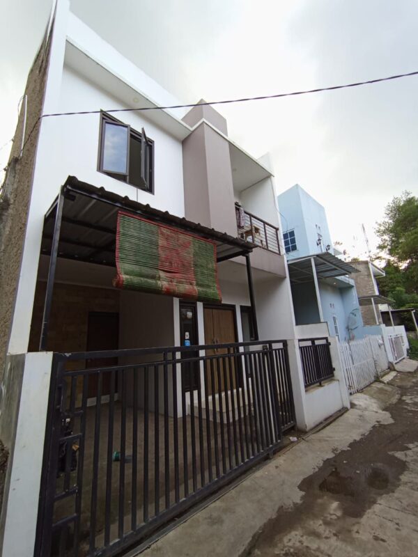 RUMAH HARGA BAWAH PASAR KURANG DARI 1 MILYAR DI CIGADUNG DAGO KOTA BANDUNG