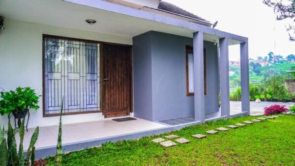 Rumah minimalis di Taman Kayu Manis Village Cimahi Padaasih View Gunung