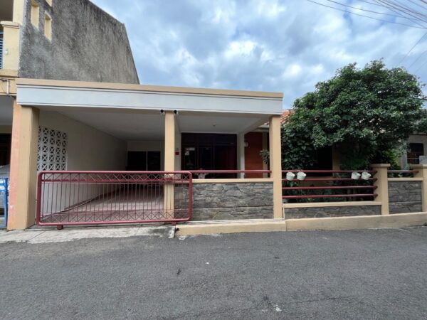 DIJUAL RUMAH SHM SIAP HUNI DI KOMPLEK PANGHEGAR PERMAI GEDEBAGE KOTA