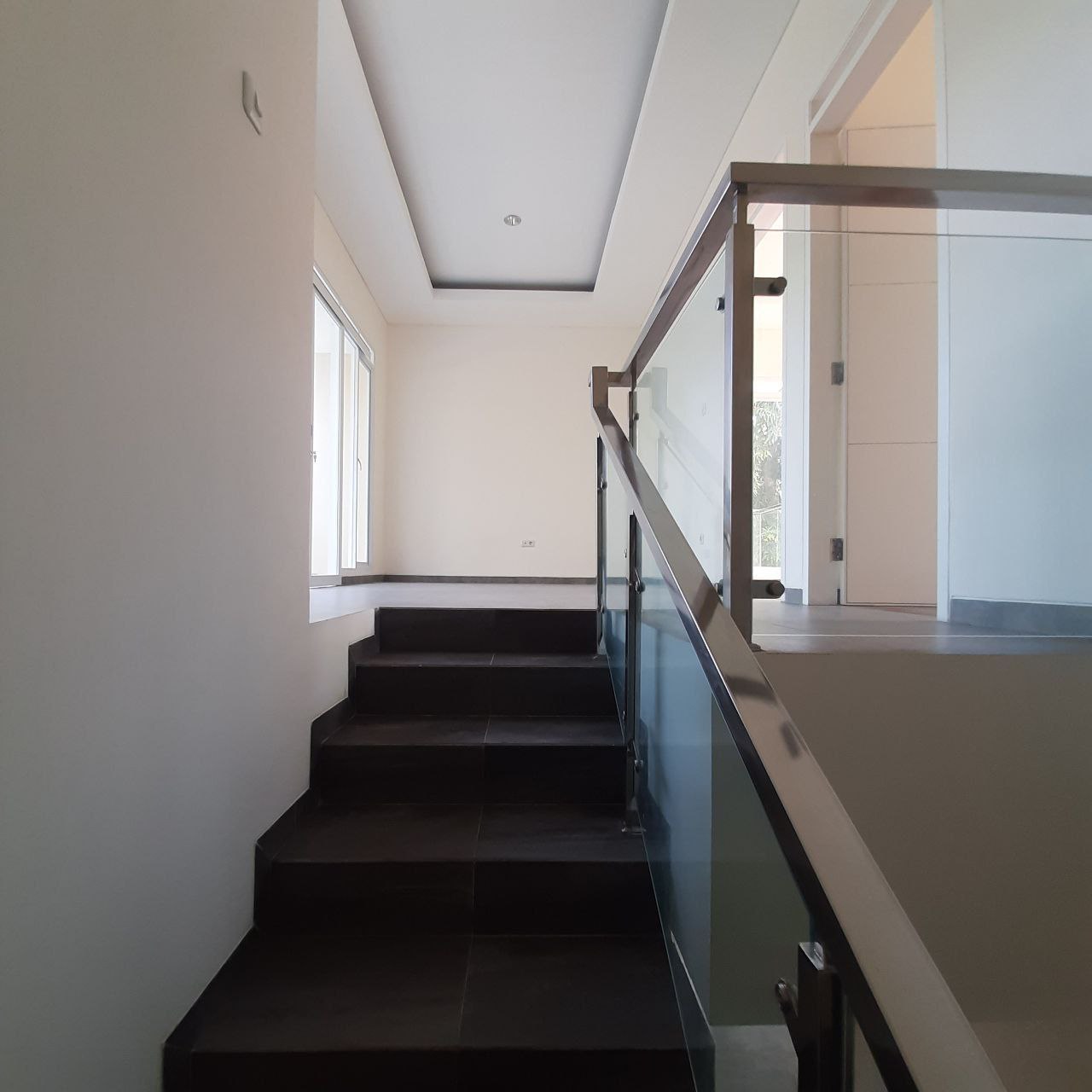 RUMAH BARU GRESS LUX MODERN DI GEGERKALONG BANDUNG UTARA