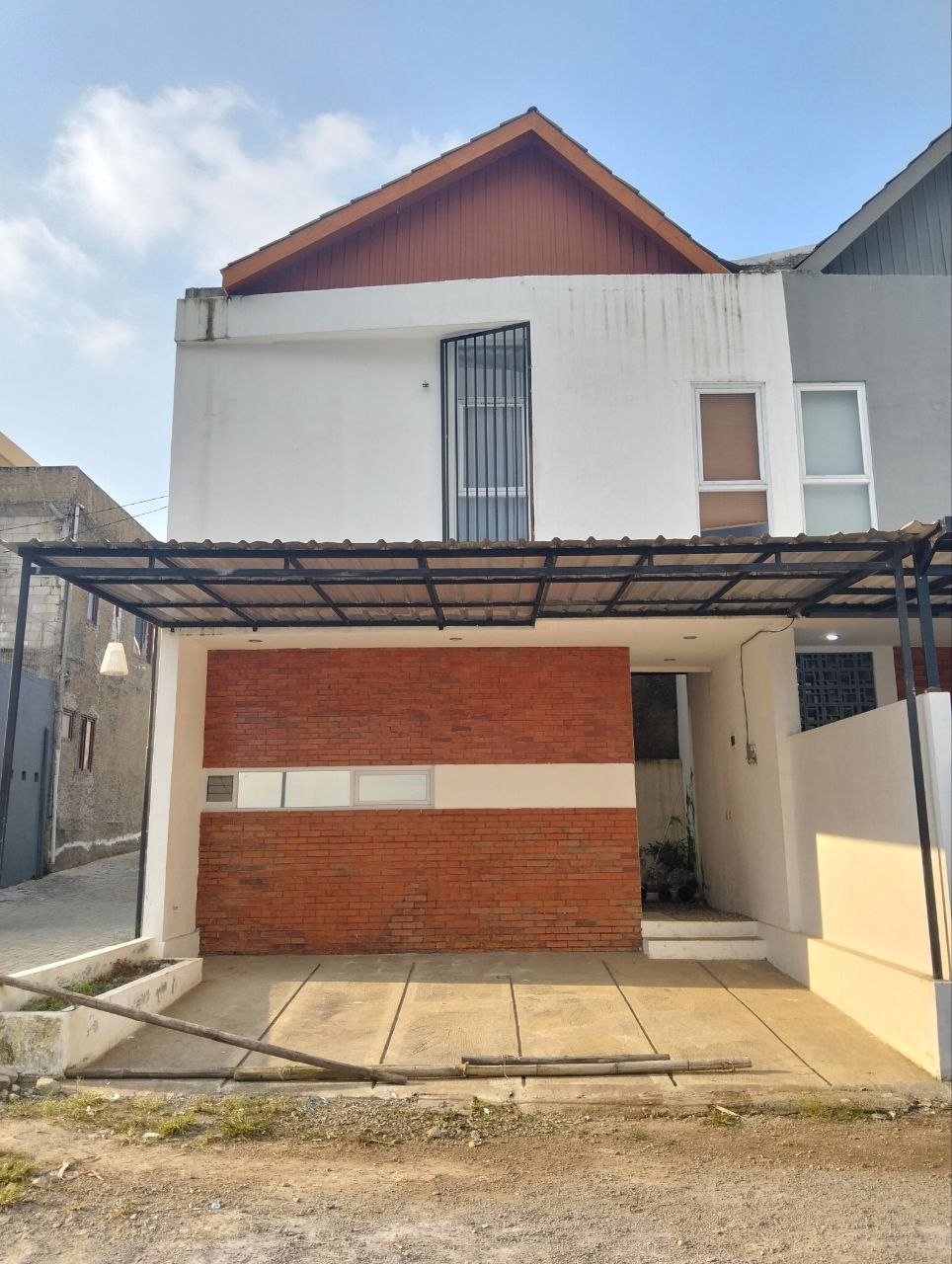 Rumah Baru 2 Lantai di kawasan Milenial Eco Township di dataran tinggi Setiabudi, Bandung Utara Rumah Baru 2 Lantai di kawasan Milenial Eco Township di dataran tinggi Setiabudi, Bandung Utara