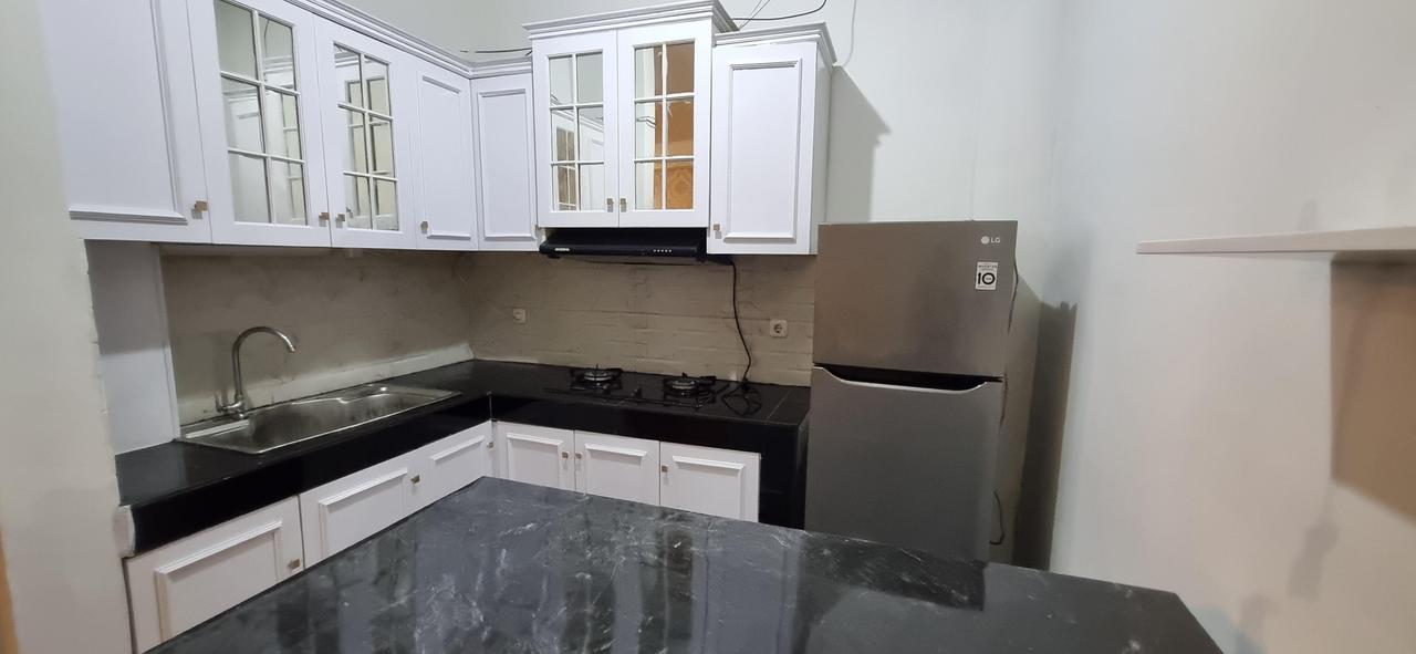 Rumah Cantik Full Furnish harga Menarik dekat Gerbang Tol Buahbatu Bandung Dijual