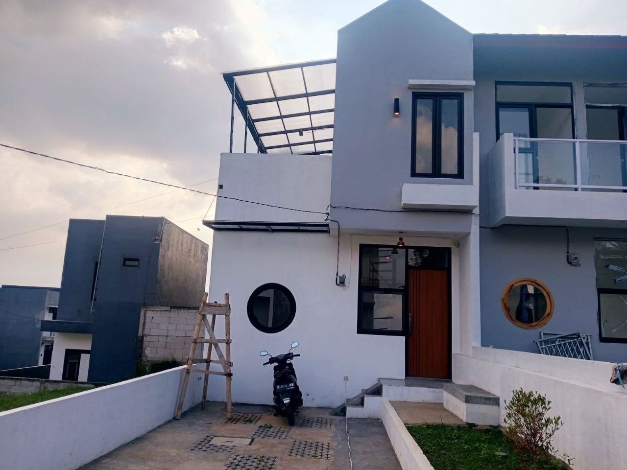 Rumah Baru Modern Asri dan Sejuk Di Cihanjuang Cimahi Gegerkalong Bandung Utara