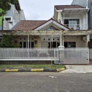 DIJUAL RUMAH TERAWAT STRATEGIS DI KOMPLEK ELIT BATUNUNGGAL DALAM CLUSTER BANDUNG TENGAH DEKAT KE EXIT TOL BUAH BATU