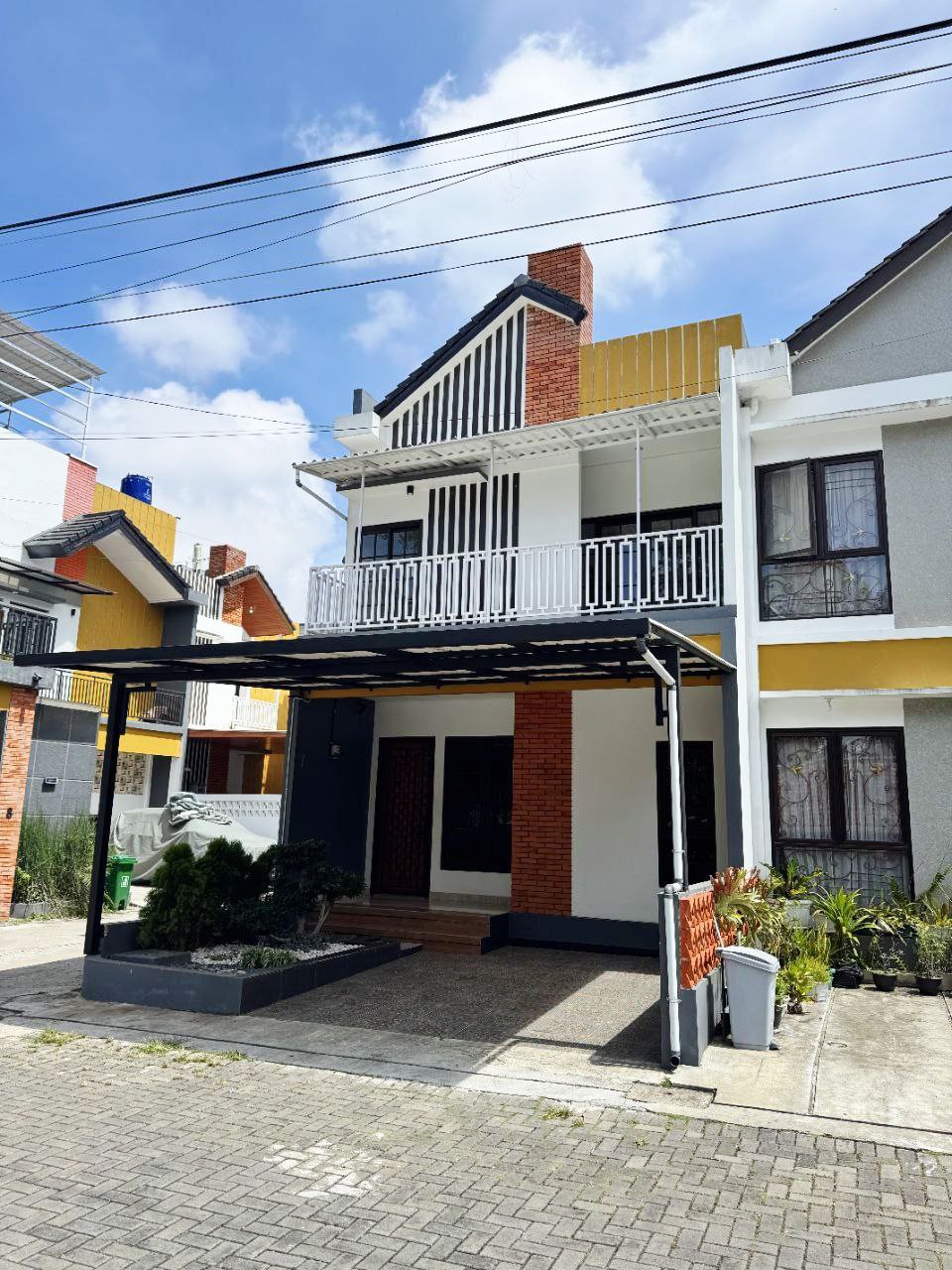 DIJUAL RUMAH ESTETIK DESAIN JAPANG DALAM CLUSTER DI CIHANJUANG GEGERKALONG CIMAHI BANDUNG UTARA