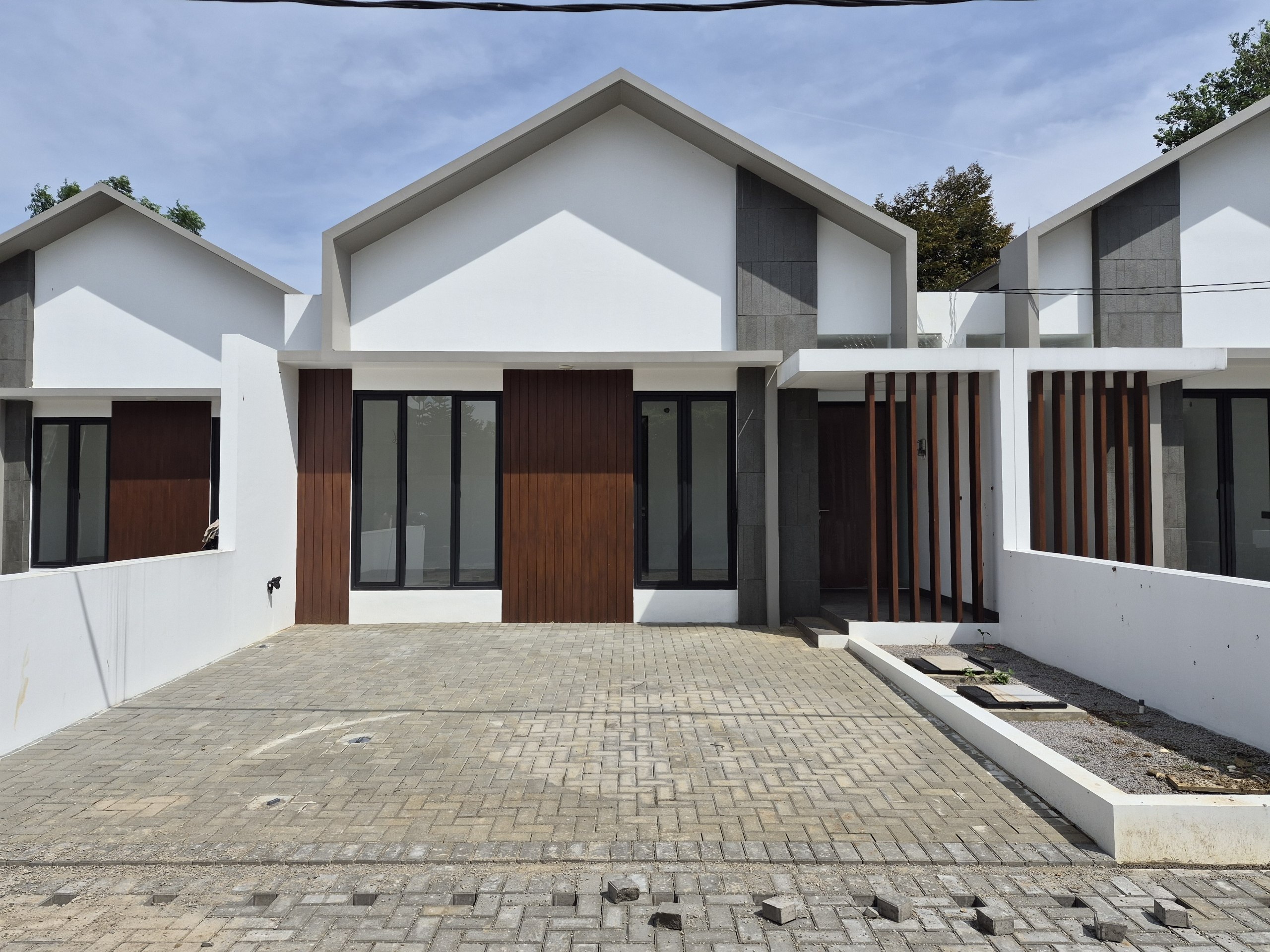 DIJUAL RUMAH BARU MODERN SIAP HUNI 1 LANTAI SAYAP SETIABUDI GEGERKALONG PONDOK HIJAU BANDUNG UTARA